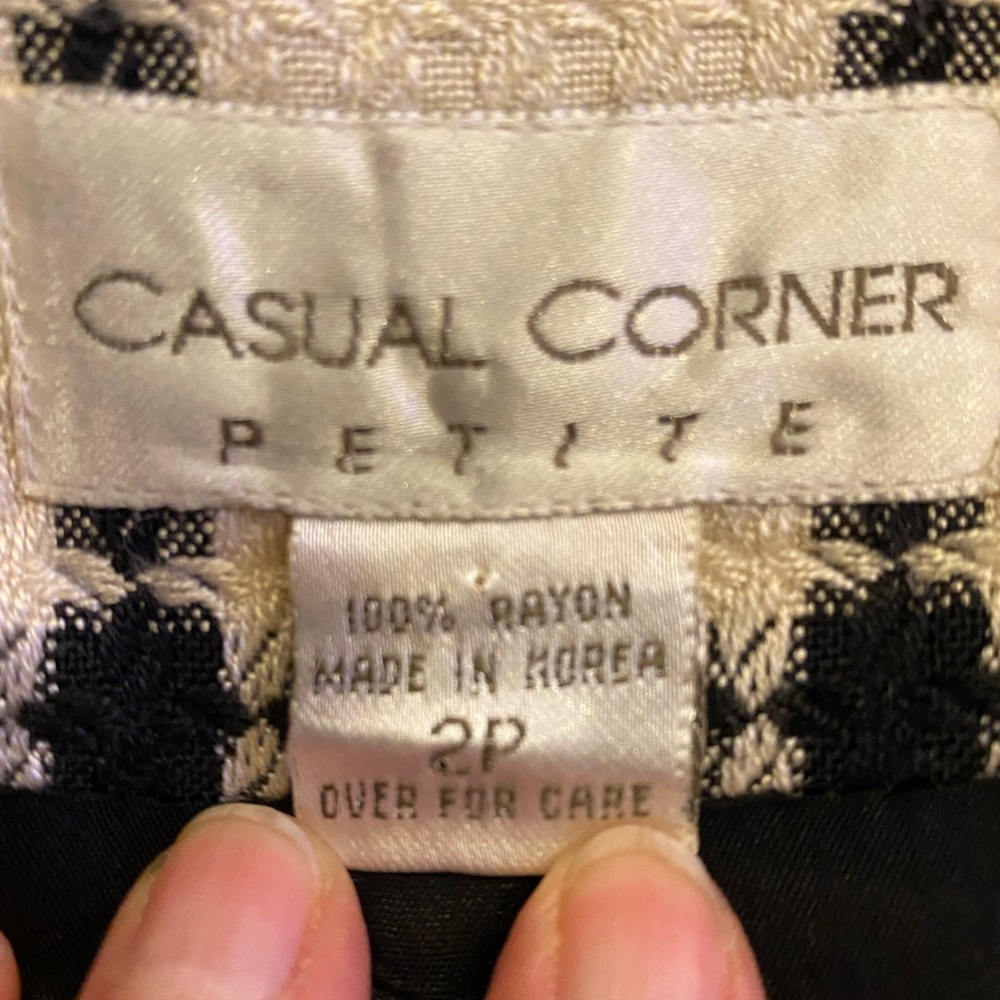 Casual Corner Womens Vintage Blazer Off White/Black Plaid /Gold Buttons/Size 2 P - Picture 11 of 13